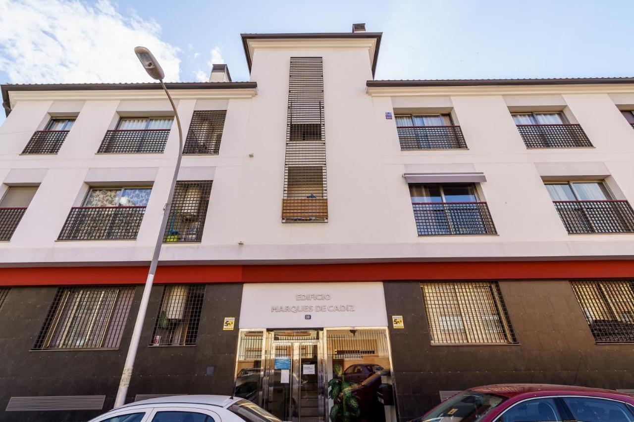 Malagasuite Cozy Center Apartment & Parking Exterior photo